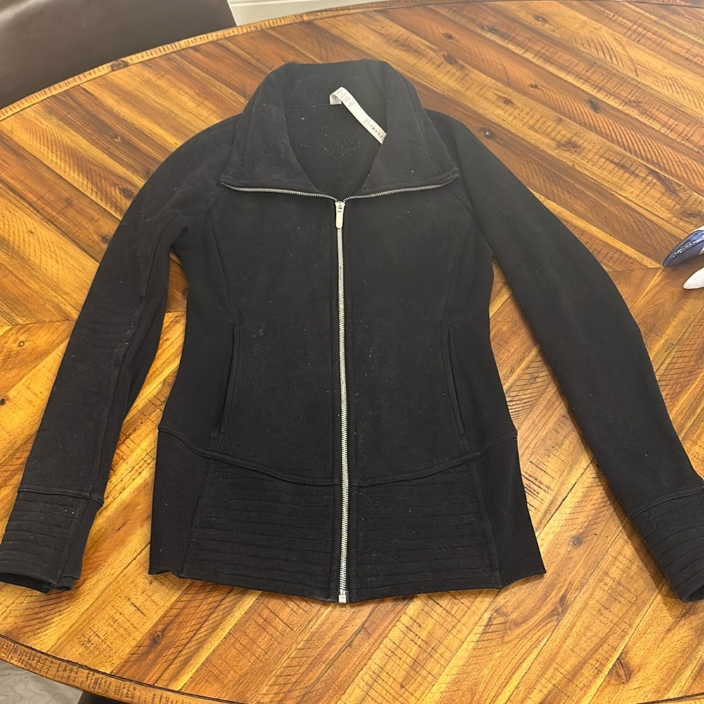 Lululemon Radiant Jacket II - Size 6 - Black